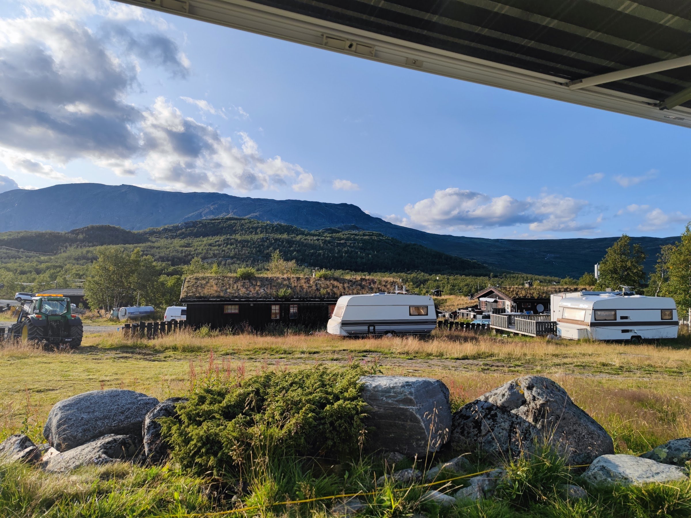 Besseggen (view / Gjendesheim / Maurvangen area)